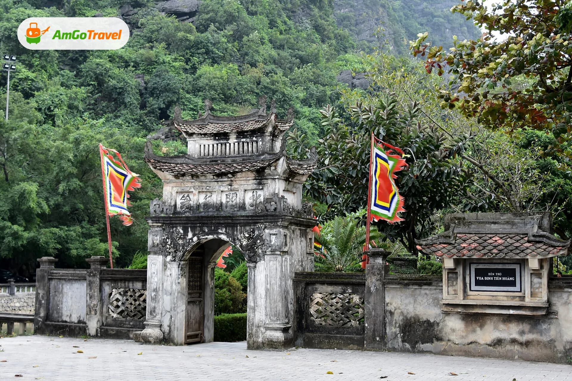 Stone gate of a temple at the ancient capital Hoa Lu, Ninh Binh
